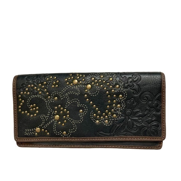 Fossil black leather studded embroidered embellished wallet clutch beautiful - Picture 1 of 9